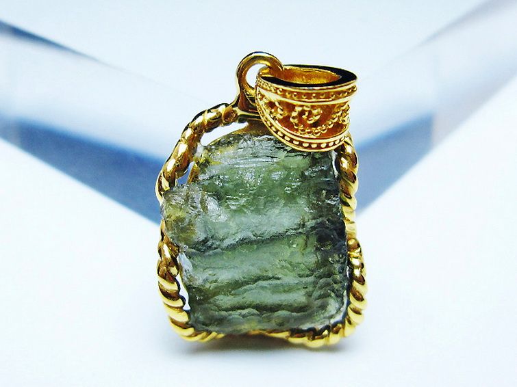 モルダバイト ペンダント [T525-2268] 2枚目