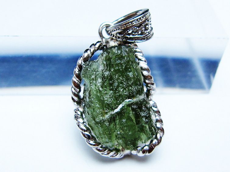 モルダバイト ペンダント [t525-2292] 2枚目