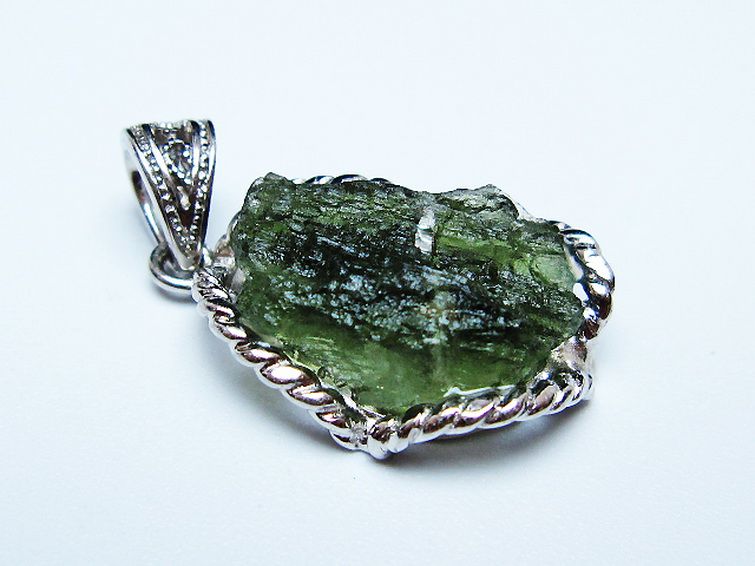 モルダバイト ペンダント [t525-2292] 3枚目