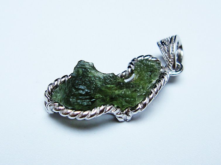 モルダバイト ペンダント [t525-2305] 3枚目