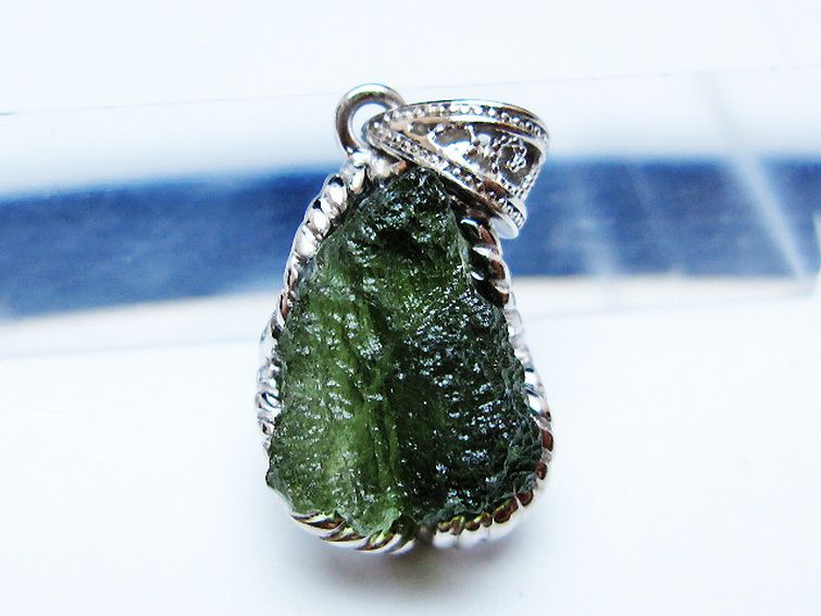 モルダバイト ペンダント [t525-2316] 2枚目