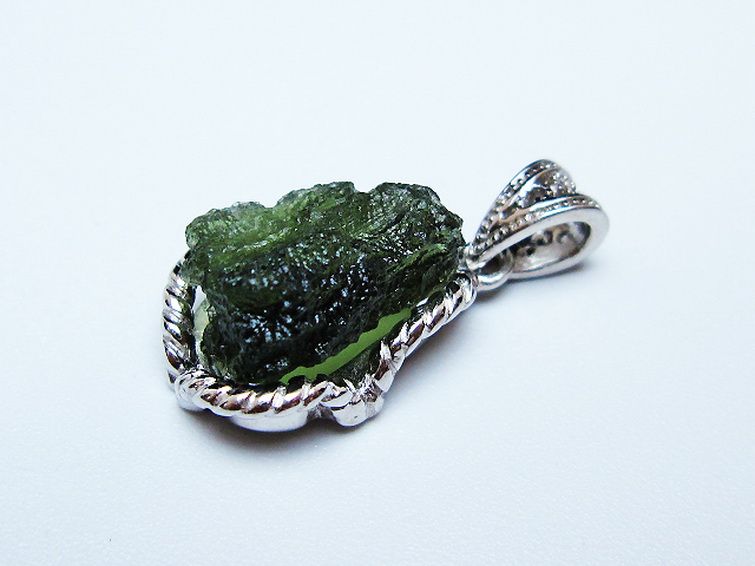 モルダバイト ペンダント [t525-2316] 3枚目