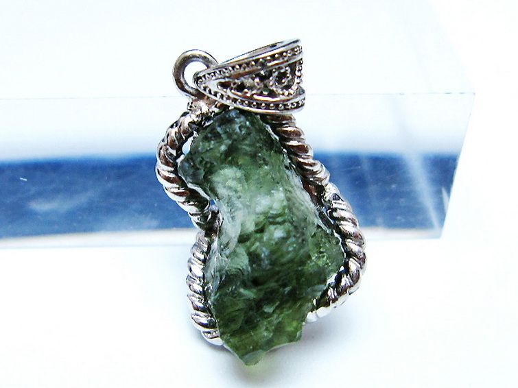 モルダバイト ペンダント [t525-2328] 2枚目