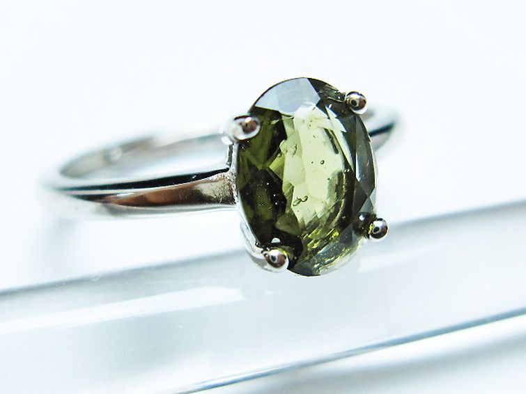 モルダバイト 指輪 (13号)石サイズ約8mm×6mm[T526-1332] 3枚目