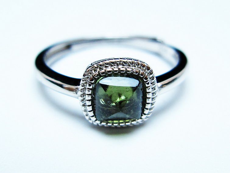 モルダバイト 指輪 (13号) [t526-1370]