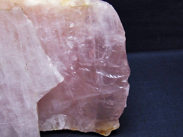 1.5Kg ローズクォーツ 原石[T568-4370] 2枚目