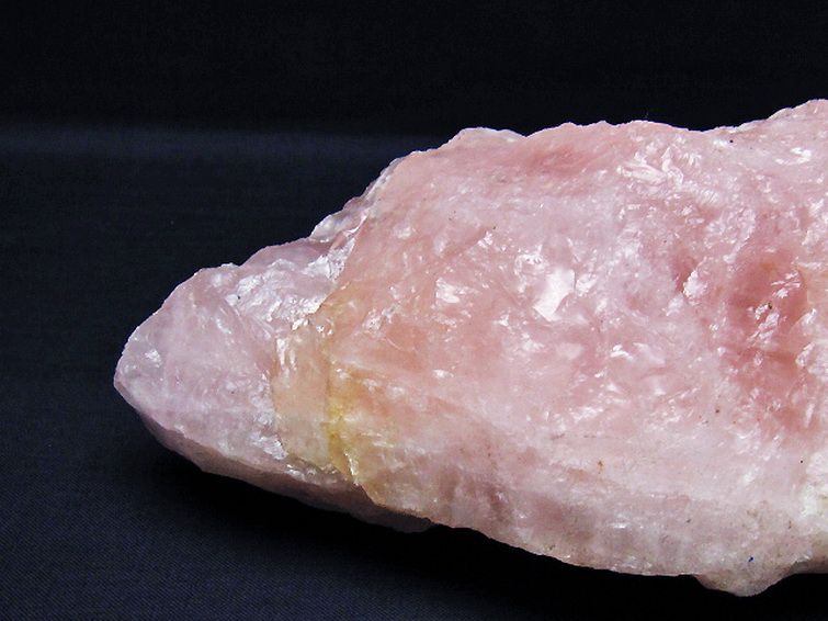 1.3Kg ローズクォーツ 原石[T568-4373] 2枚目