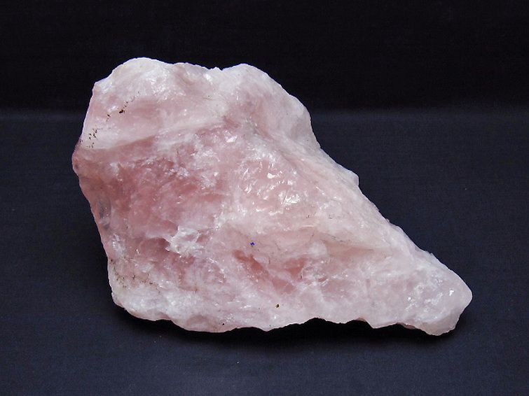 1.9Kg ローズクォーツ 原石 [t568-4495] 1枚目