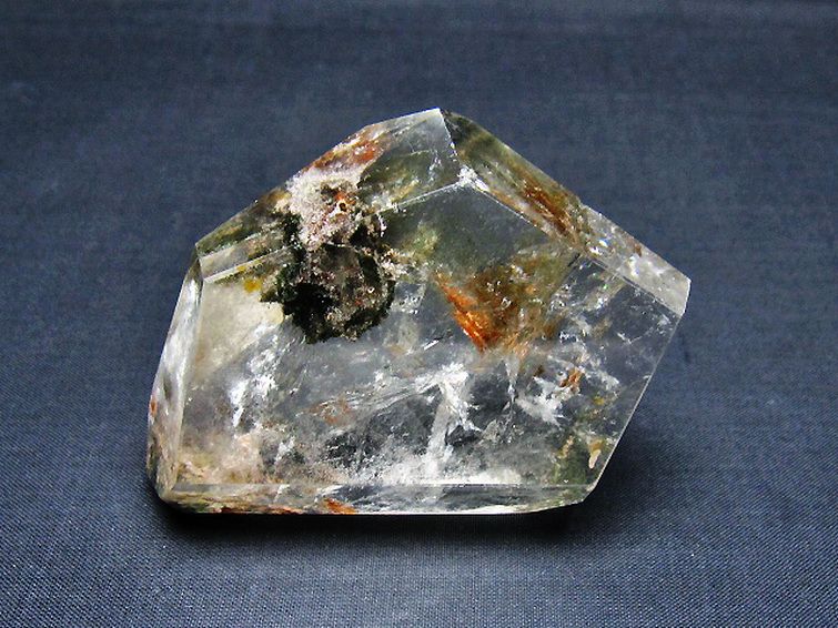 グリーンファントム 原石 [t577-4852] 1枚目