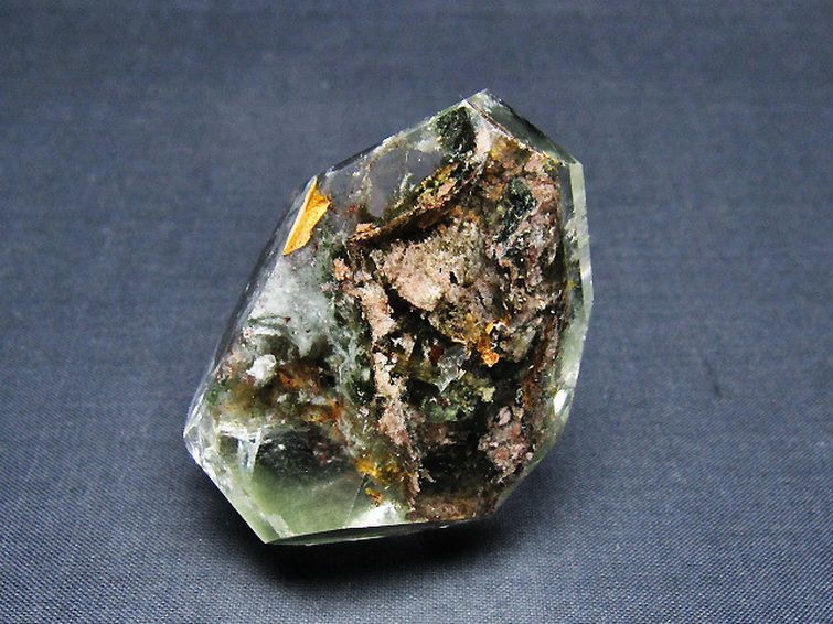 グリーンファントム 原石 [t577-4902] 1枚目