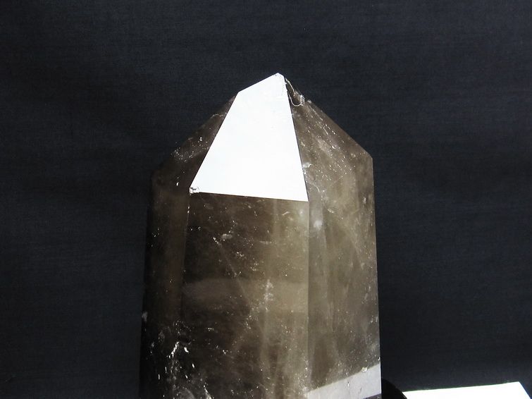 1.6Kg ライトニング水晶 六角柱 [t581-5566] 3枚目