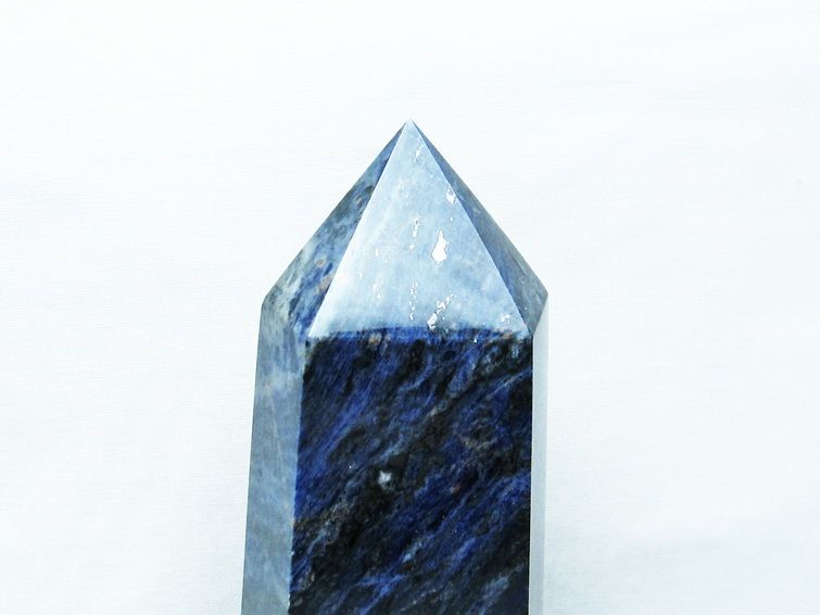 1.6Kg ソーダライト 六角柱 [t581-5808] 3枚目