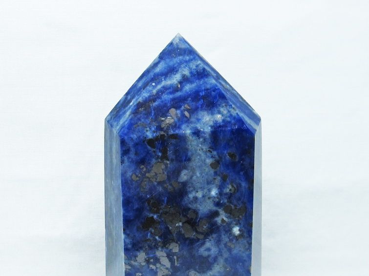 1.6Kg ソーダライト 六角柱 [t581-5812] 2枚目