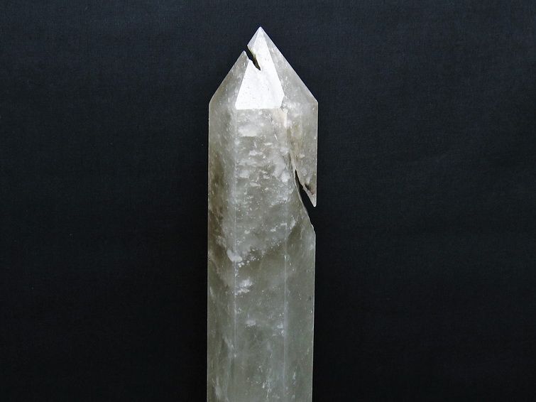 1.5Kg ライトニング水晶 六角柱 [t581-6012] 3枚目