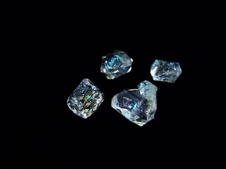 オイルクォーツ （石油入り 水晶） パキスタン産 [t596-3798] 1枚目