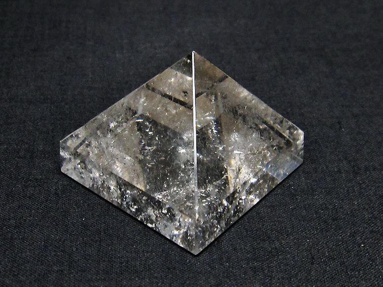 ヒマラヤ水晶ピラミッド[T600-2012] 2枚目