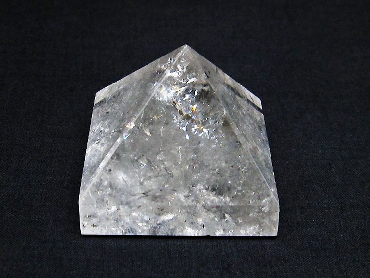 ヒマラヤ水晶ピラミッド[T600-2061] 1枚目