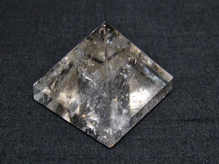 ヒマラヤ水晶ピラミッド[T600-2117] 2枚目