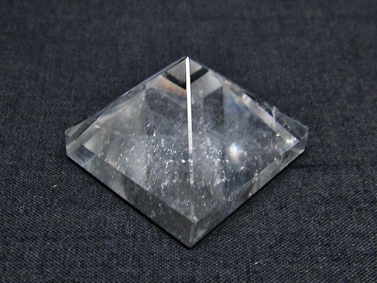 ヒマラヤ水晶ピラミッド[T600-2134] 2枚目