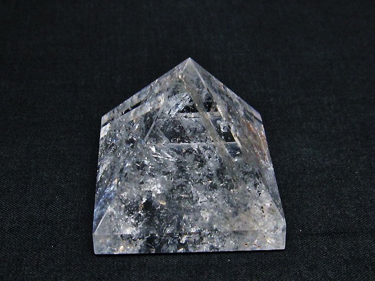 ヒマラヤ水晶ピラミッド[T600-2166] 1枚目