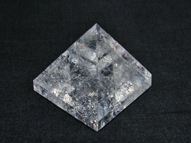 ヒマラヤ水晶ピラミッド[T600-2166] 2枚目