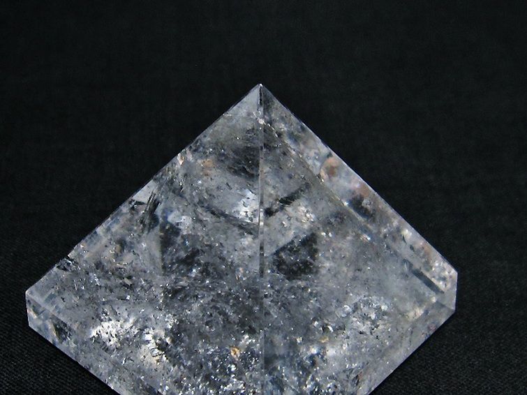 ヒマラヤ水晶ピラミッド[T600-2166] 3枚目
