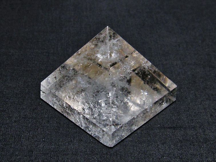 ヒマラヤ水晶ピラミッド[T600-2170] 2枚目