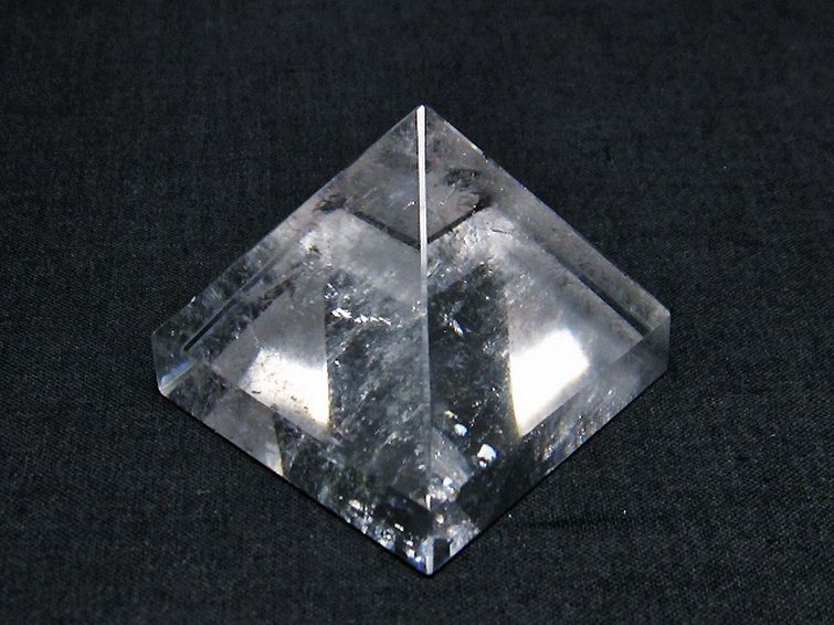 ヒマラヤ水晶ピラミッド[T600-2179] 2枚目