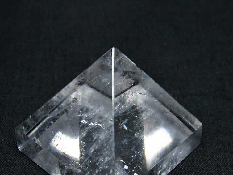 ヒマラヤ水晶ピラミッド[T600-2179] 3枚目