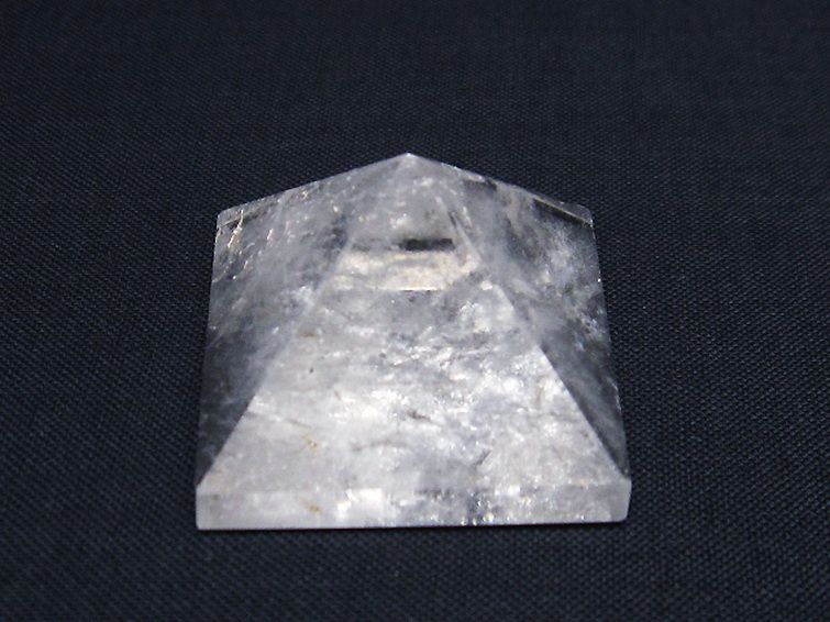 ヒマラヤ水晶ピラミッド[T600-2216] 1枚目
