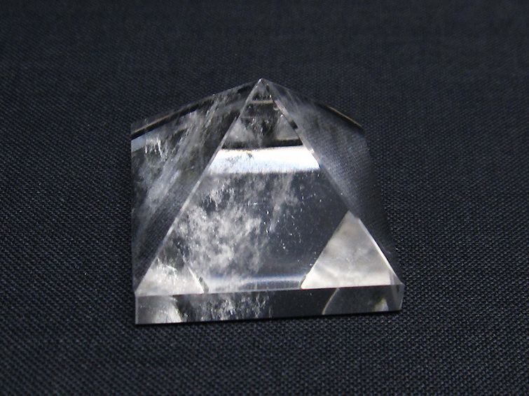 ヒマラヤ水晶ピラミッド [t600-2268] 1枚目