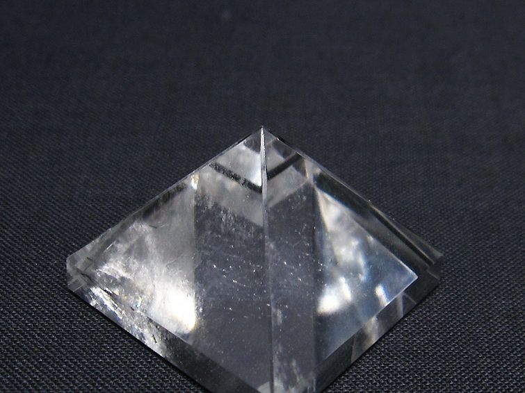 ヒマラヤ水晶ピラミッド [t600-2268] 3枚目