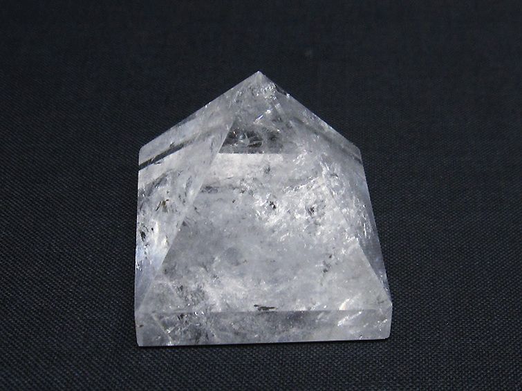 ヒマラヤ水晶ピラミッド[T600-2299] 1枚目