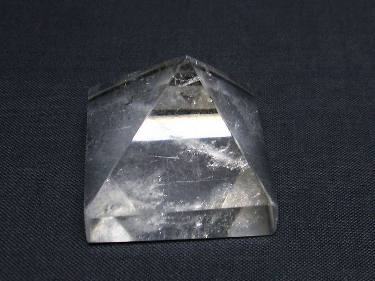 ヒマラヤ水晶ピラミッド[T600-2364] 1枚目