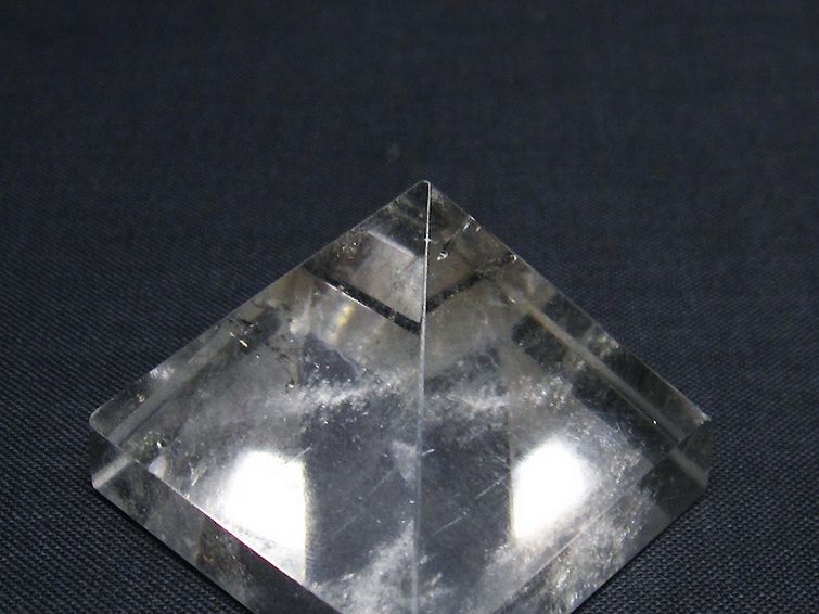 ヒマラヤ水晶ピラミッド[T600-2364] 3枚目