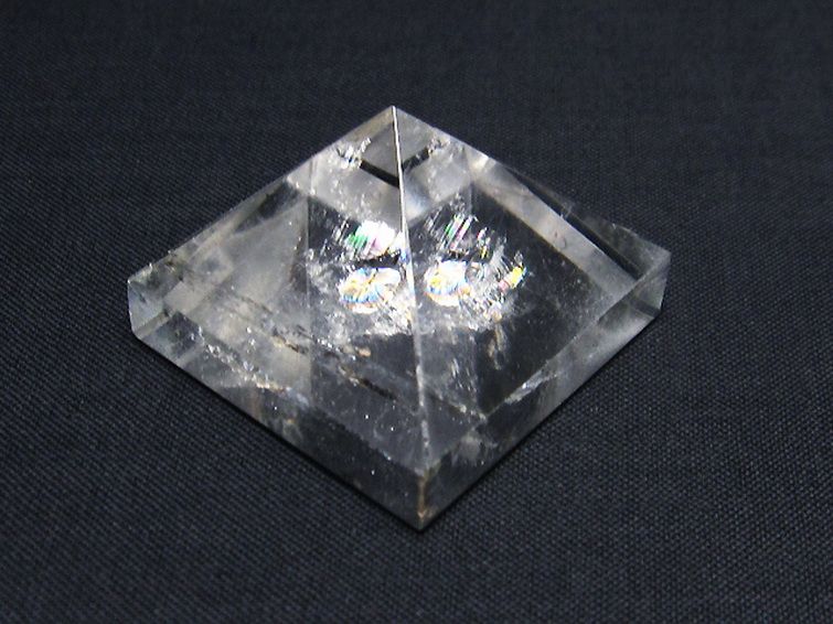 虹入り ヒマラヤ水晶ピラミッド [t600-2368] 2枚目