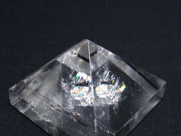 虹入り ヒマラヤ水晶ピラミッド [t600-2368] 3枚目