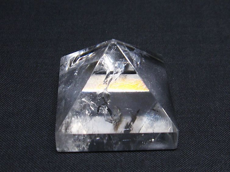 ヒマラヤ水晶ピラミッド [t600-2376] 1枚目