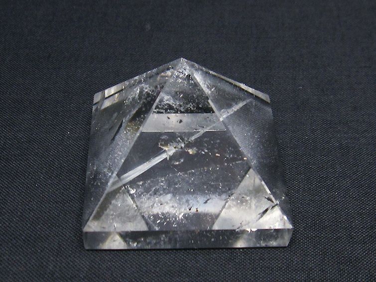 ヒマラヤ水晶ピラミッド[T600-2390] 1枚目
