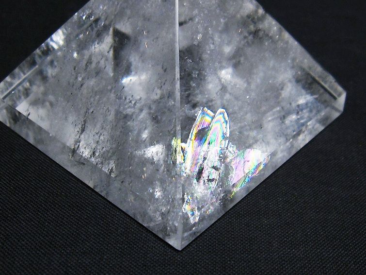 ヒマラヤ水晶ピラミッド[T600-2461] 3枚目