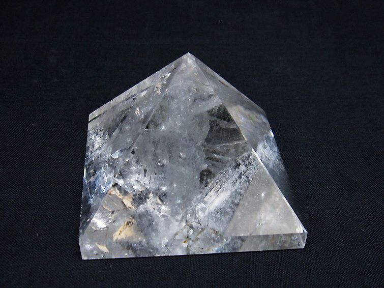 ヒマラヤ水晶ピラミッド [t600-2497] 1枚目