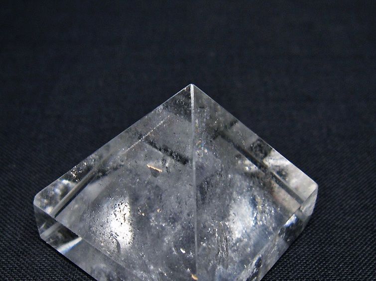 ヒマラヤ水晶ピラミッド[T600-2526] 3枚目