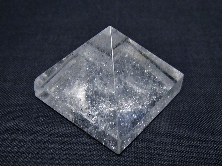 ヒマラヤ水晶ピラミッド[T600-2532] 2枚目