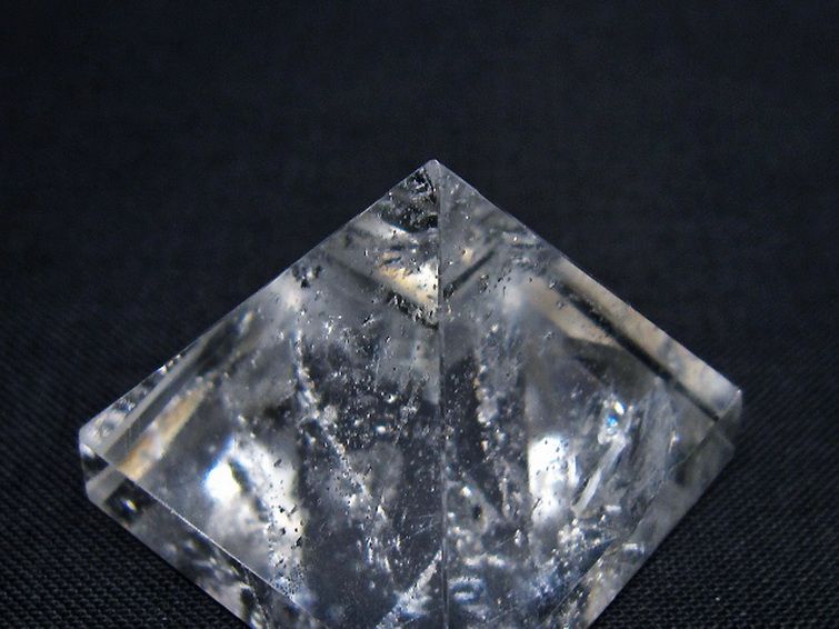 ヒマラヤ水晶ピラミッド[T600-2543] 3枚目