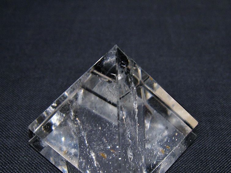 ヒマラヤ水晶ピラミッド[T600-2545] 3枚目