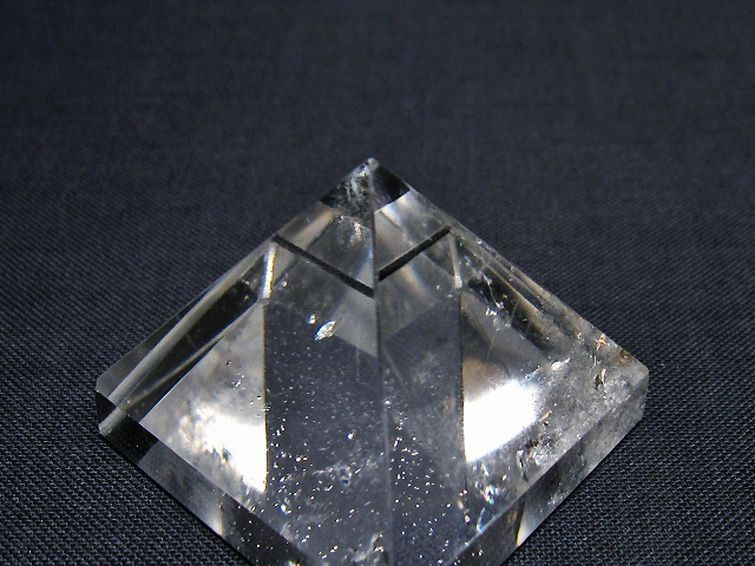 ヒマラヤ水晶ピラミッド [t600-2560] 3枚目