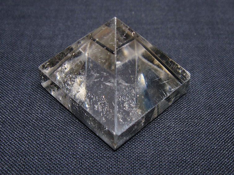 ヒマラヤ水晶ピラミッド [t600-2571] 2枚目