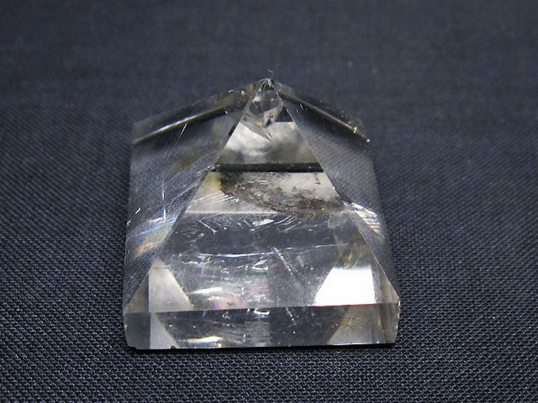 ヒマラヤ水晶ピラミッド [t600-2573] 1枚目