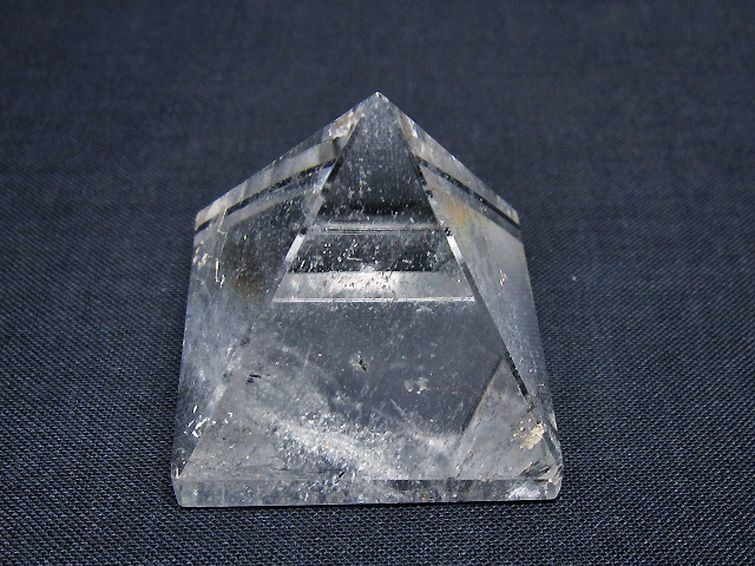 ヒマラヤ水晶ピラミッド[T600-2610] 1枚目
