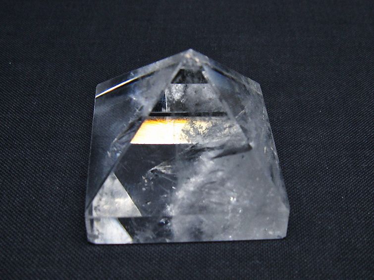 ヒマラヤ水晶ピラミッド[T600-2655] 1枚目
